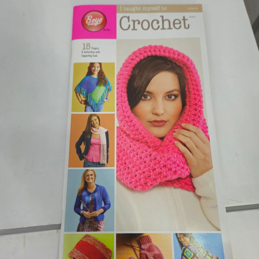 Knitting‎ Crochet Pattern Book Lot Boye Chic Knits Guide to Creating Hip Knits